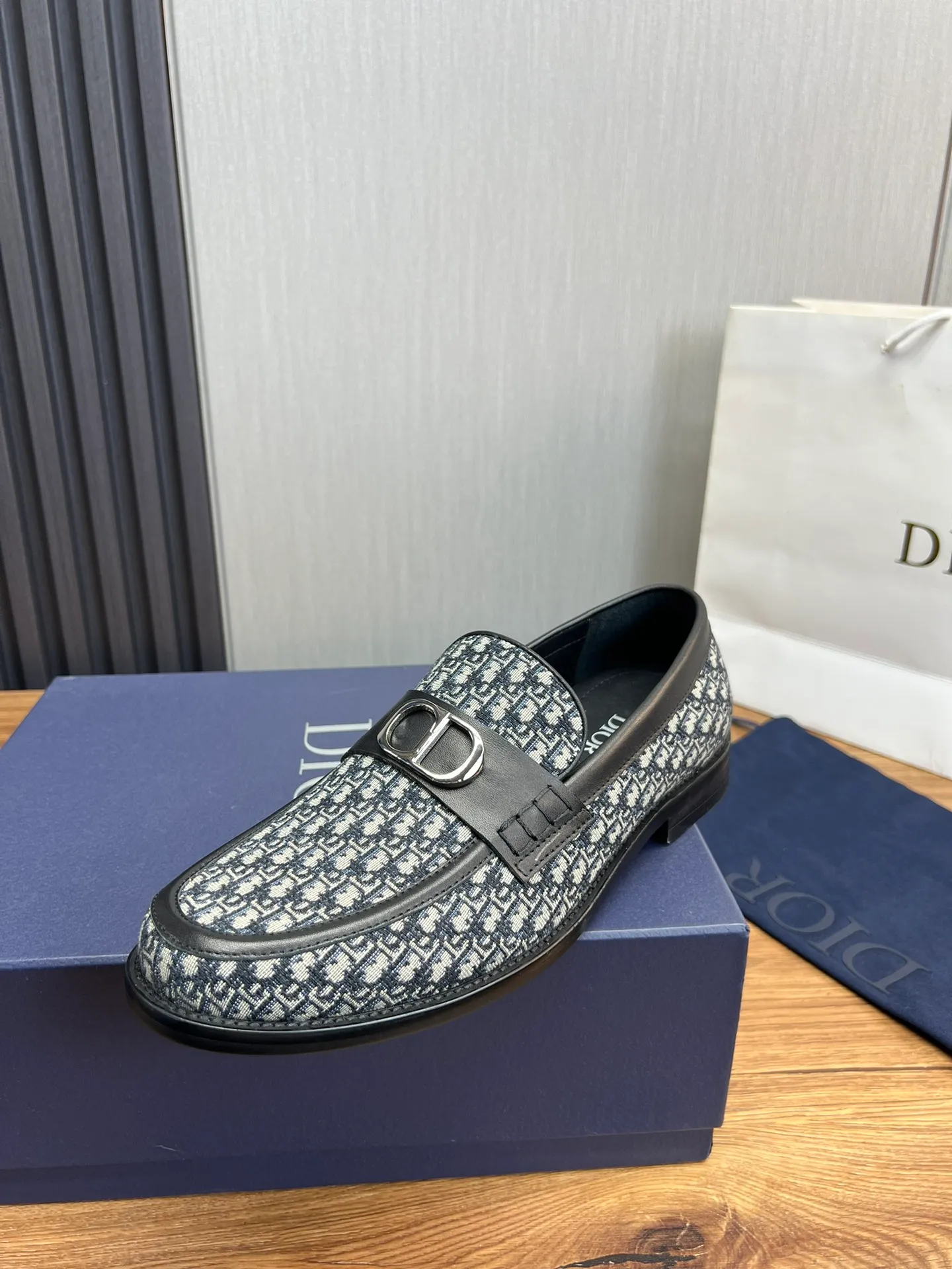 Men's men's shoes 💰580💰 Dior men's business casual leather shoes 👞all made of imported original brand leather, just to create a more comfortable wearing experience, upper: original cowhide ➕ imported sheepskin lining, original non-slip and wear-resistant rubber outsole ✔️36-45 (38.45 non-refundable)